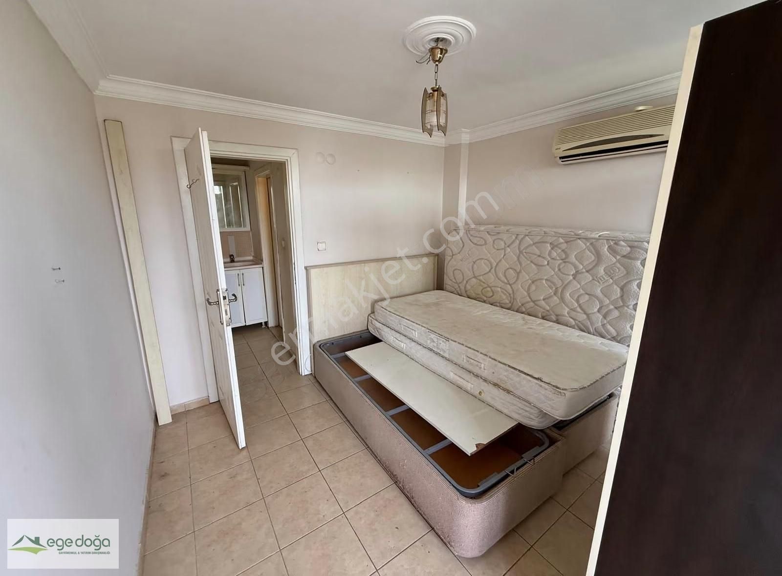 Kuşadası Otagar Arkası Asansörlü Çift Cephe Ferah 2+1 Daire - Görsel 8