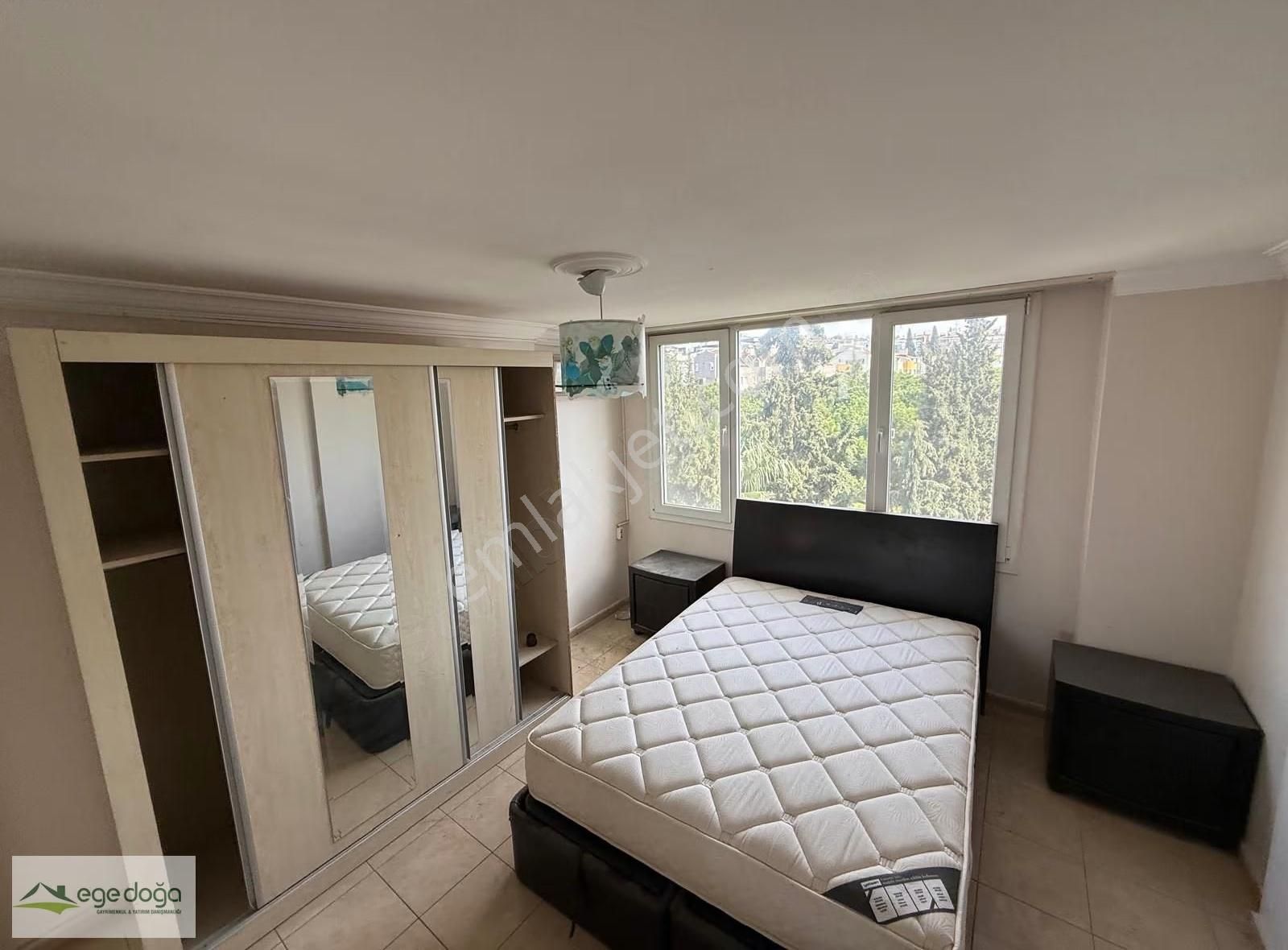 Kuşadası Otagar Arkası Asansörlü Çift Cephe Ferah 2+1 Daire - Görsel 17