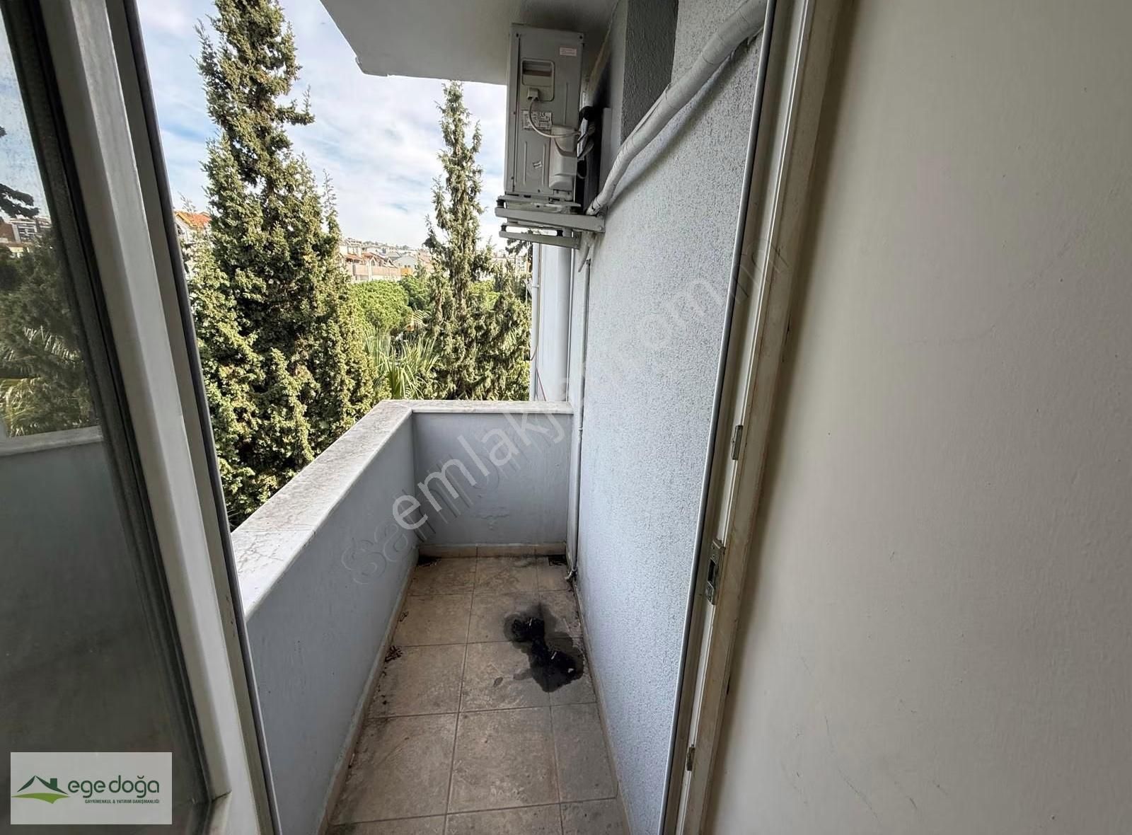 Kuşadası Otagar Arkası Asansörlü Çift Cephe Ferah 2+1 Daire - Görsel 23