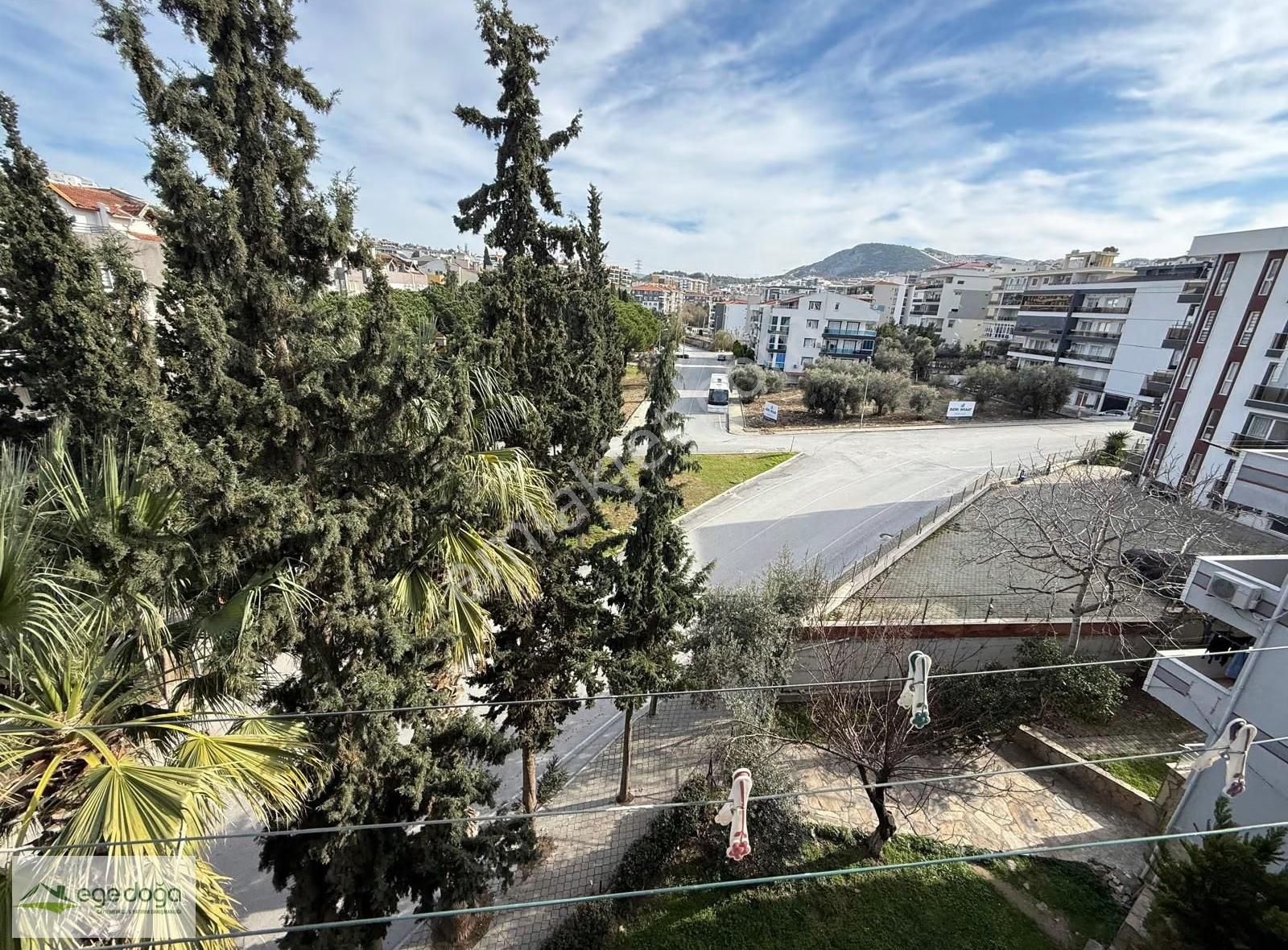 Kuşadası Otagar Arkası Asansörlü Çift Cephe Ferah 2+1 Daire - Görsel 16