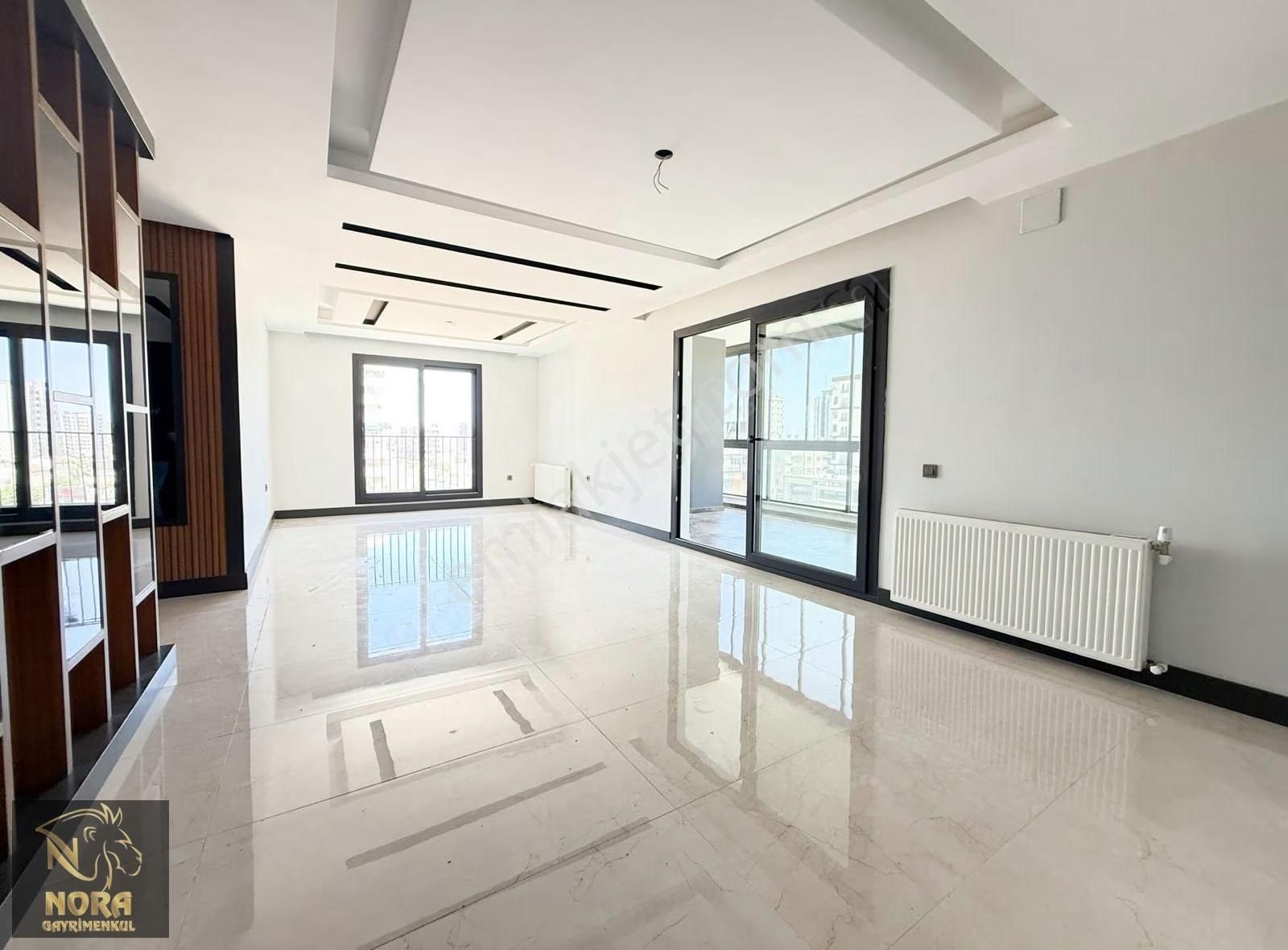 Nora'dan 13. Cadde Cepheli Tek Blok 180m2 Cam Balkonlu Kiralık - Görsel 3