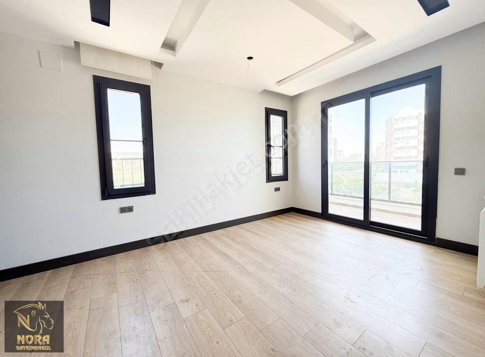 Nora'dan 13. Cadde Cepheli Tek Blok 180m2 Cam Balkonlu Kiralık - Görsel 20