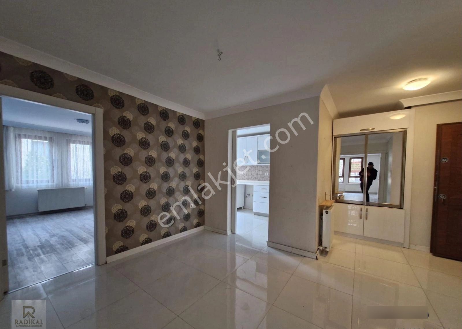 Birlik Mahallesi 398. Cadde 1. Katta 2+1 M2 Yüksek Kiralık Daire......... - Görsel 33