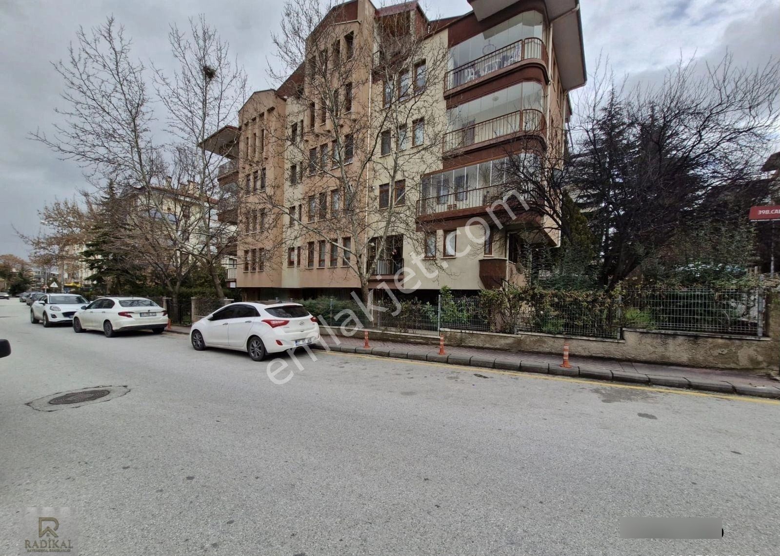 Birlik Mahallesi 398. Cadde 1. Katta 2+1 M2 Yüksek Kiralık Daire......... - Görsel 24