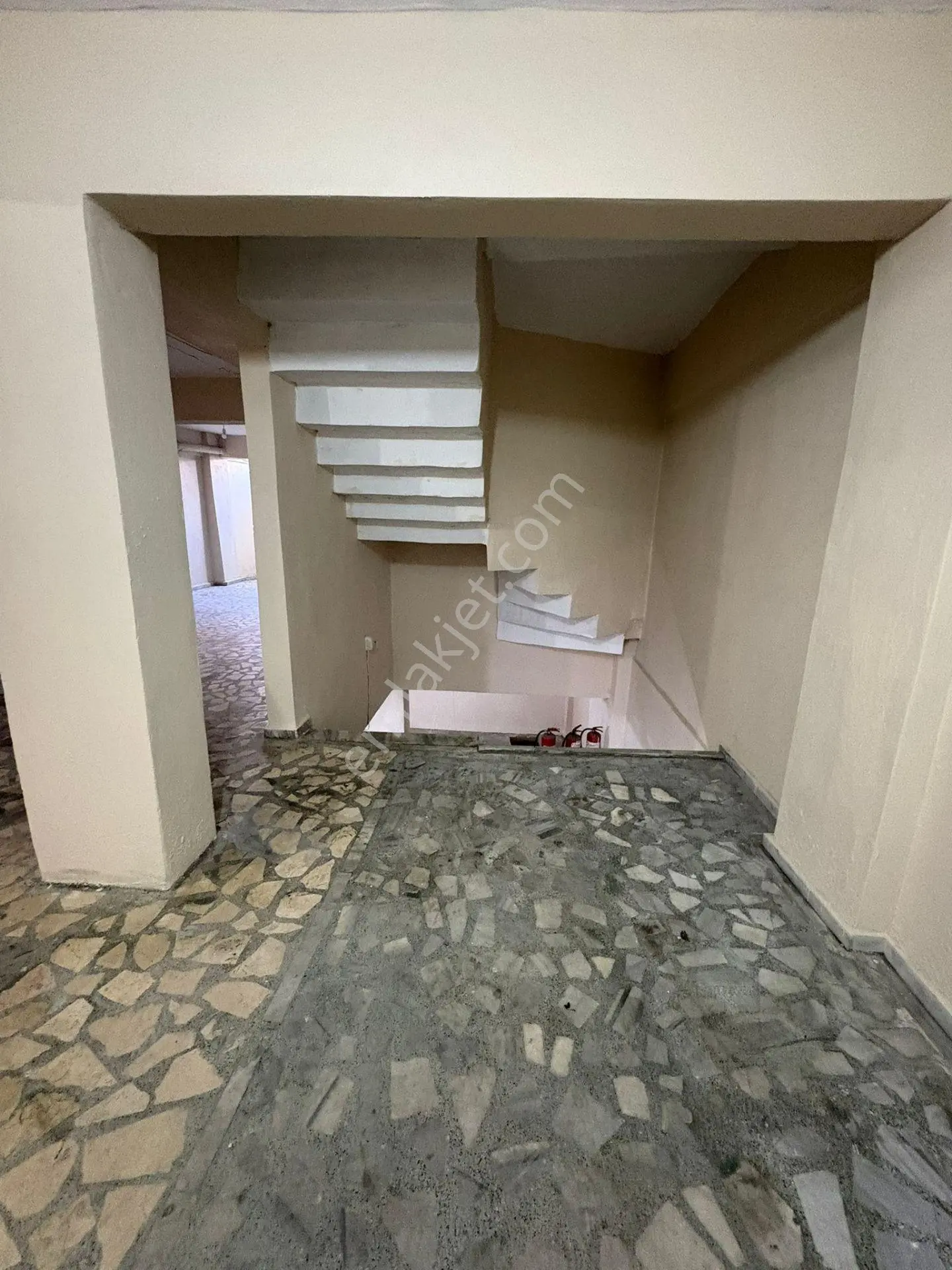İletilşim'den Yeşilpınar 3 Kat 240 M2 Kiralık İşyeri - Görsel 9