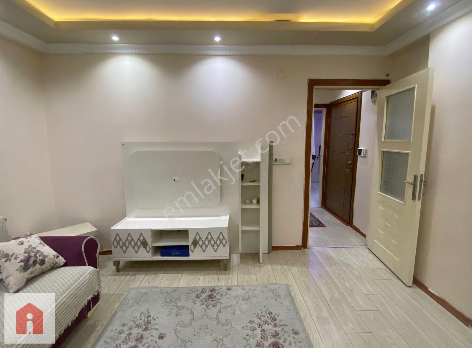 İletişim'den Vialand Yakını Full Eşyalı Temiz Kiralık Daire