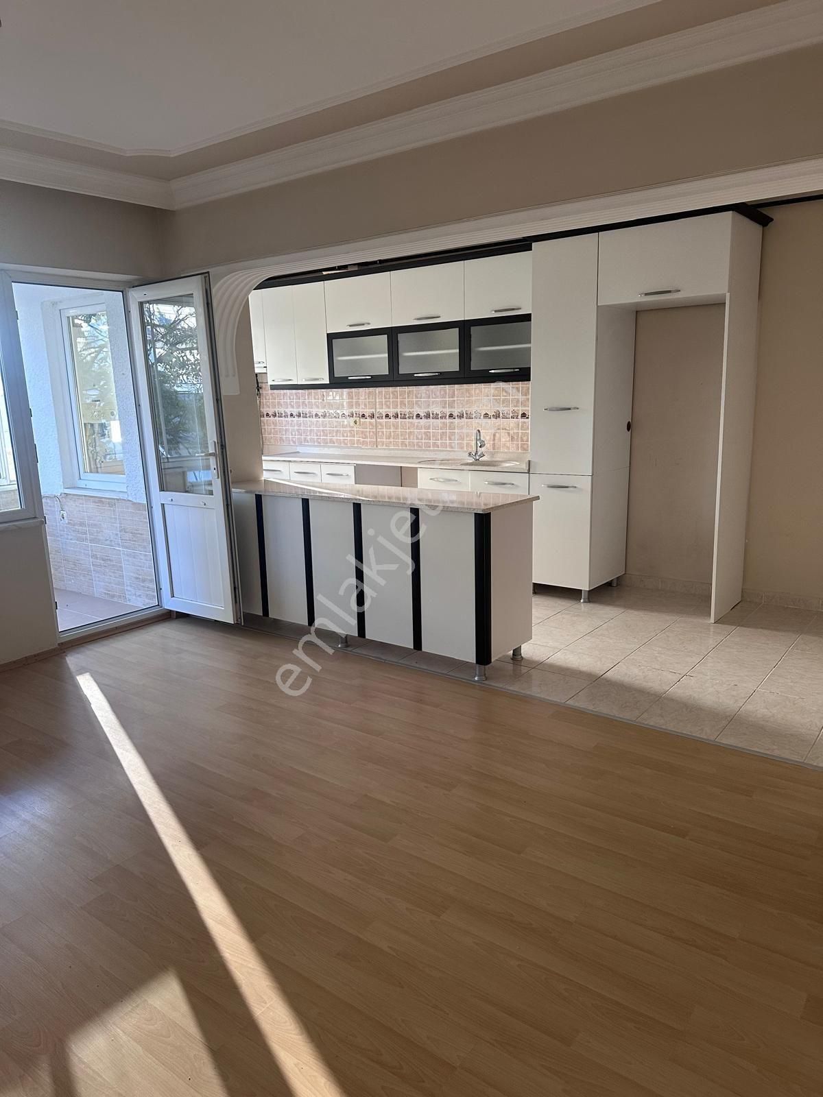 Yalova Çınarcık Tesvikiye Plaşlar Mevkii Geniş 2+1 Satılık Ara Kat Daire - Görsel 14