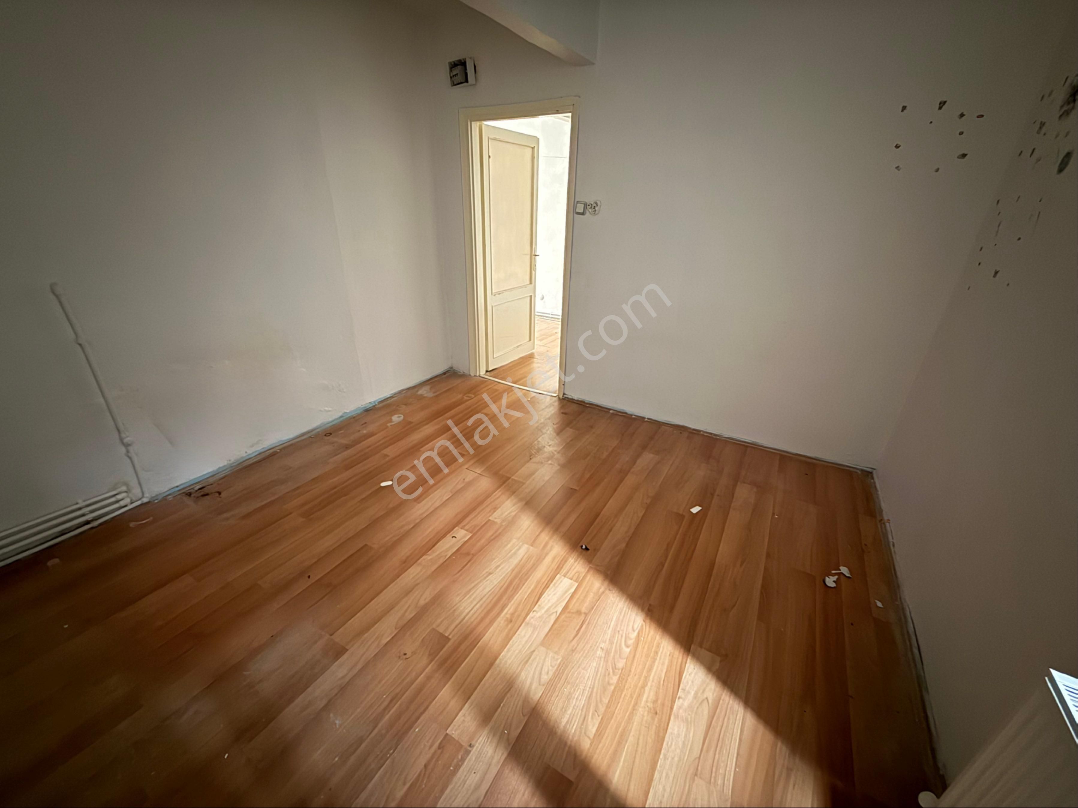 Parlak'tan Üsküdar Sultantepe^de 2+1 Balkonlu Kombili Daire^* - Görsel 14