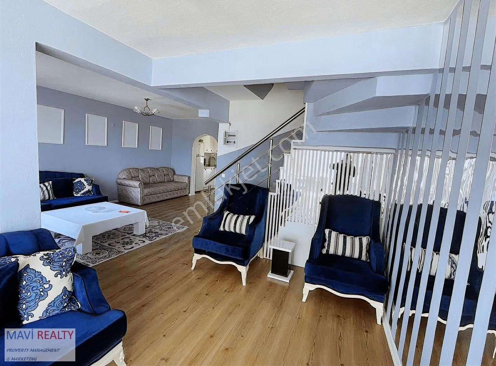 Güllük Oba Sitesinde Deniz Manzaralı Eşyalı Satılık Villa - Görsel 9