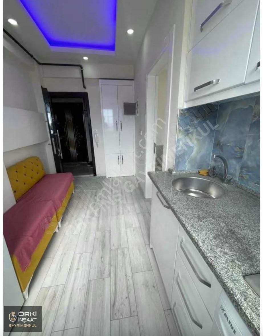 Arakat Cadde Üzerinde 1+1 Kiracılı Apart