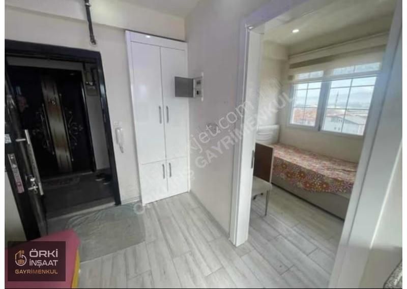 Arakat Cadde Üzerinde 1+1 Kiracılı Apart - Görsel 3