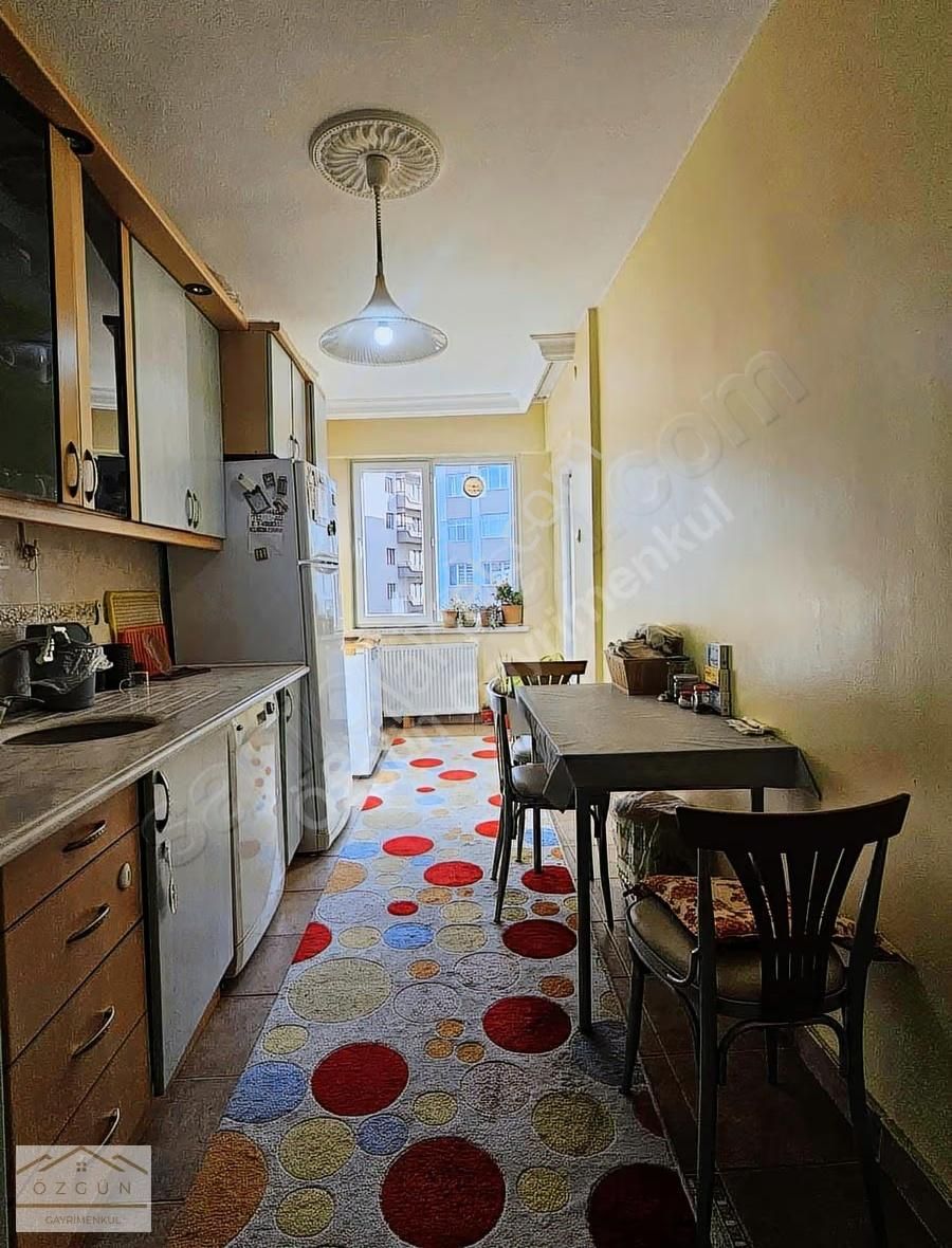 Vişnelik Mahallesinde 3+1 Satılık Daire Özgün Gayrimenkulden - Görsel 5