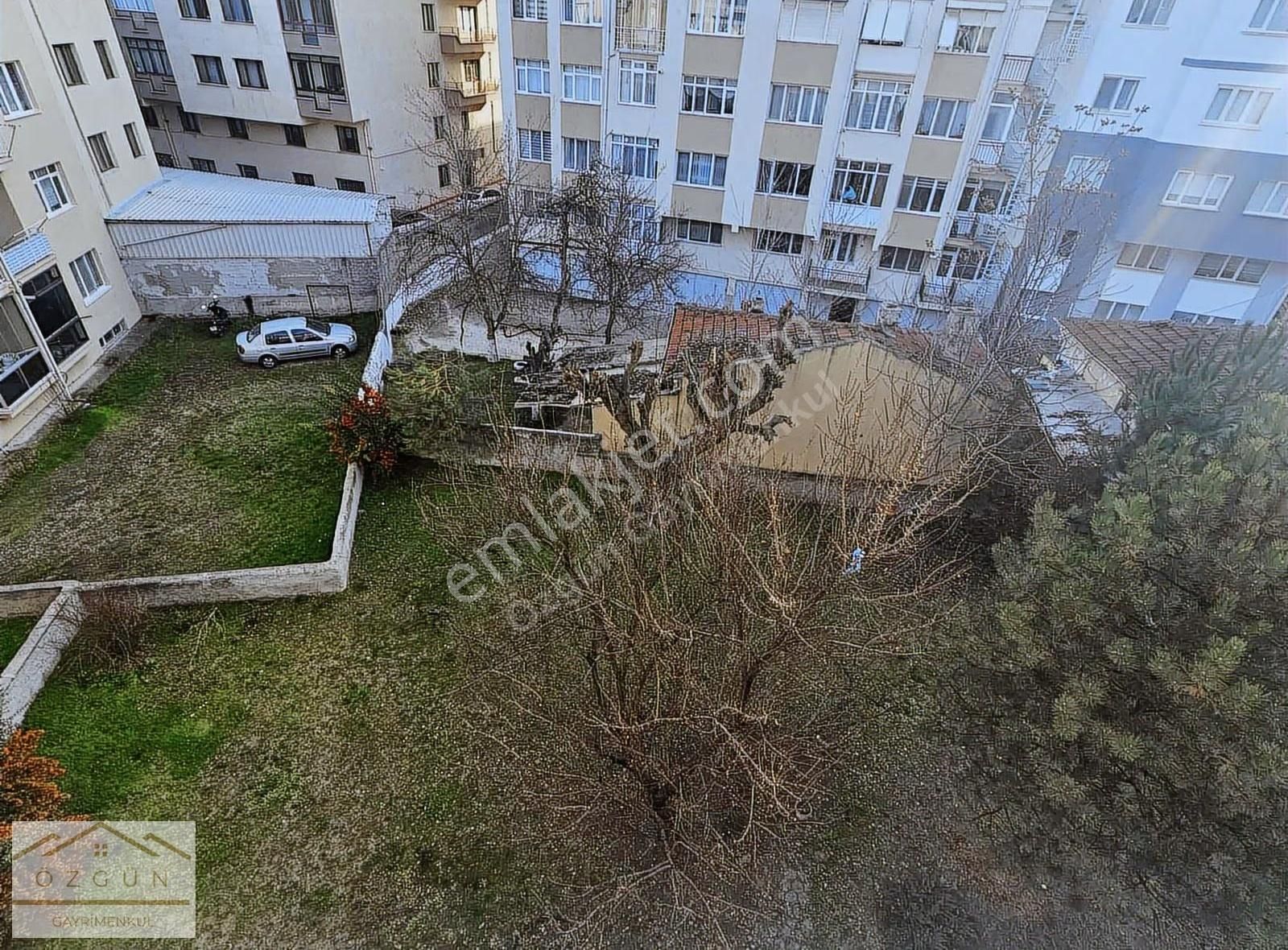 Vişnelik Mahallesinde 3+1 Satılık Daire Özgün Gayrimenkulden - Görsel 11