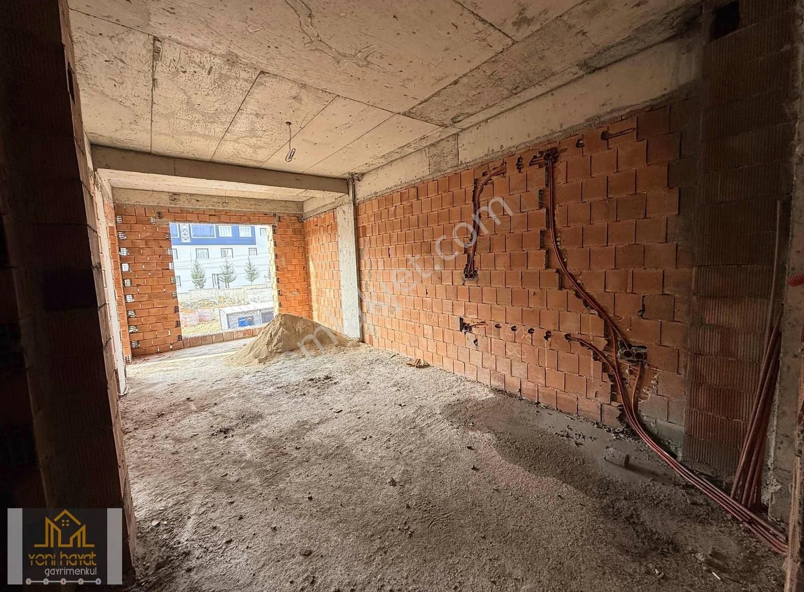 Körfez Toplu Konut Bulvarına 100 Metre Mesafede Satılık 1+1