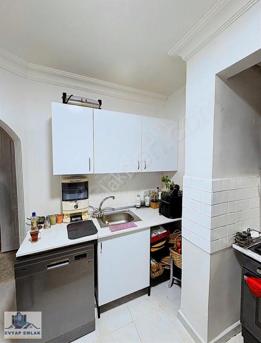 Bahçelievler Merkezi Konumda Asansörlü Temiz 2+1 Kiralık Daire - Görsel 13