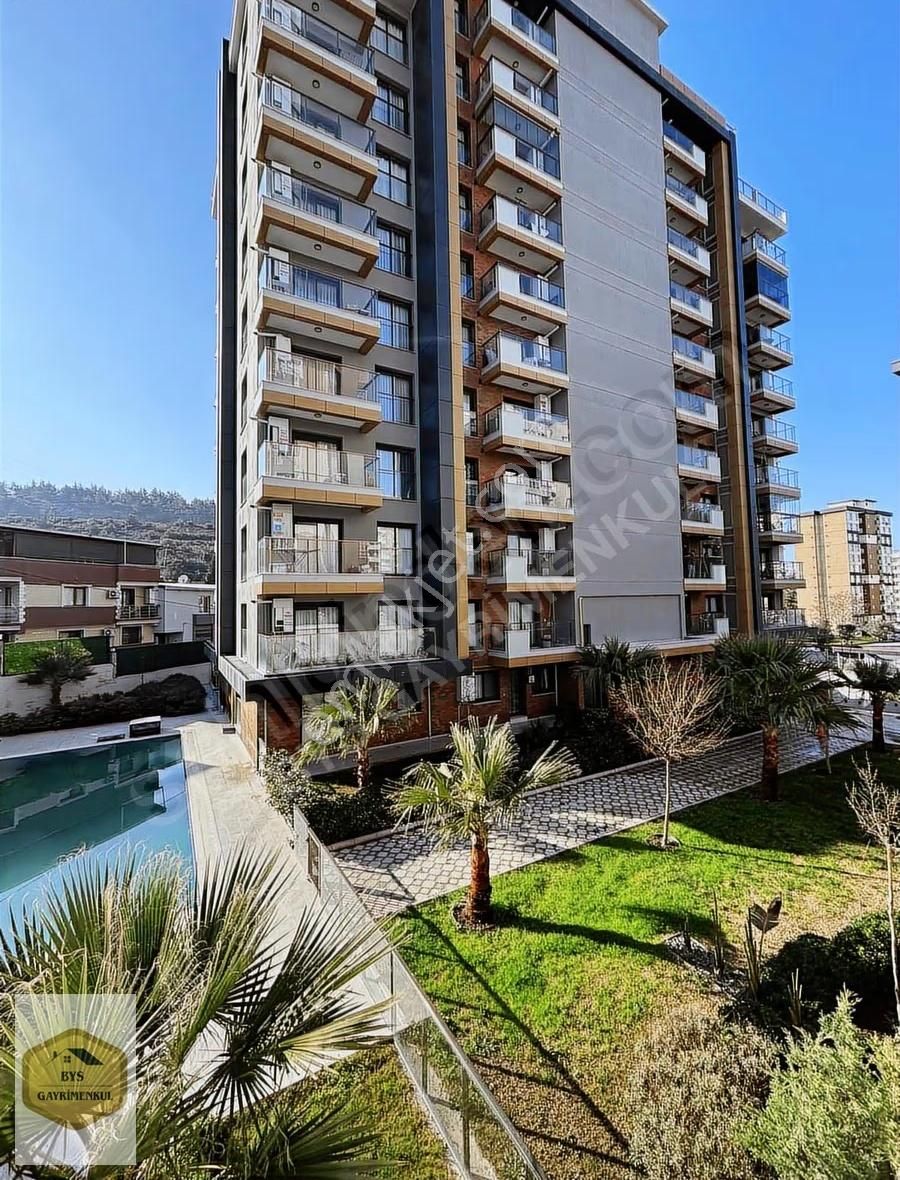 Bys'den Hacim Vison Da Havuzlu Eşyalı Lüx Kiralık 1+1 Daire