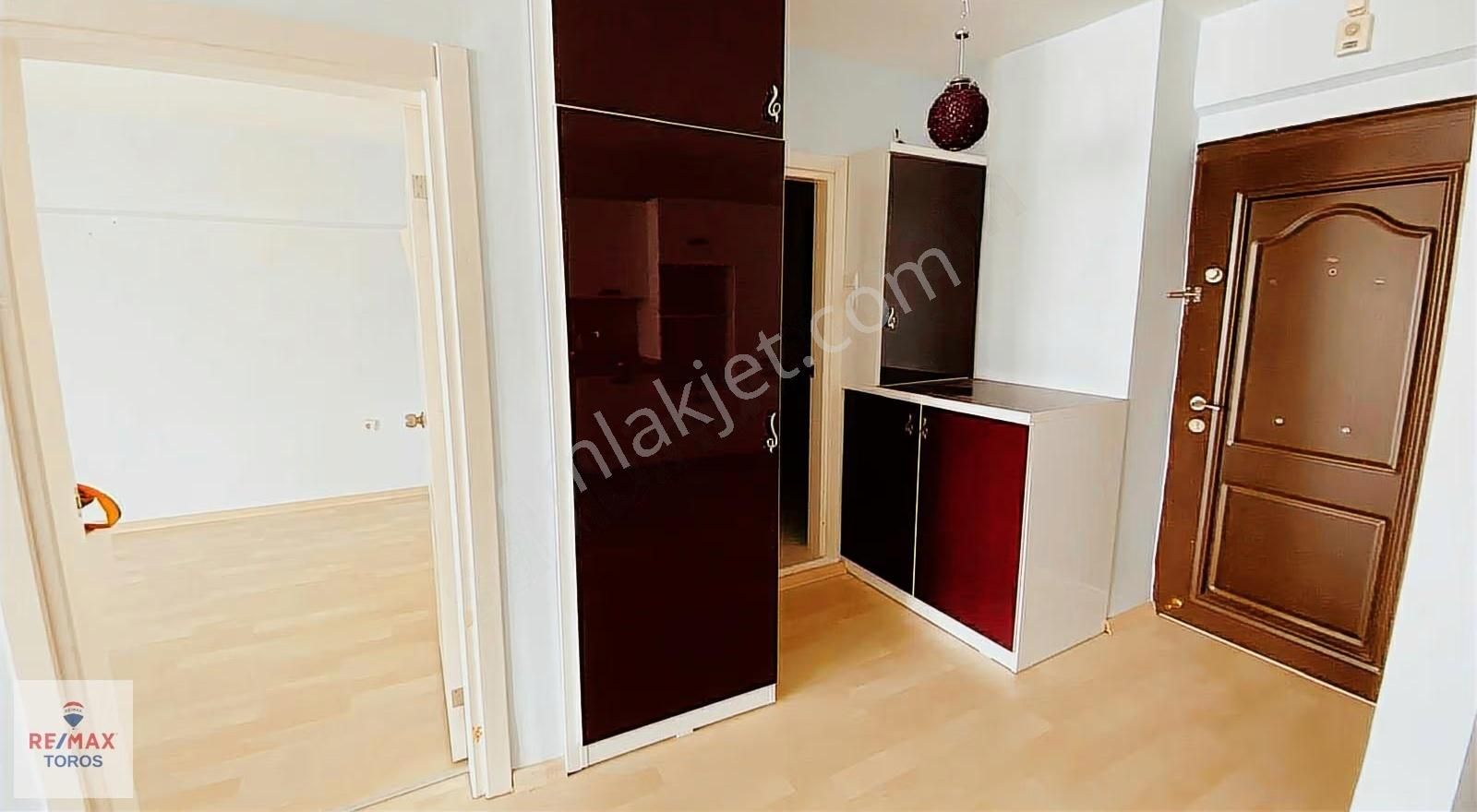 Remax Toros'tan Şoray 2 Sitesi'nde Kiralık Geniş 1+1 Daire - Görsel 9