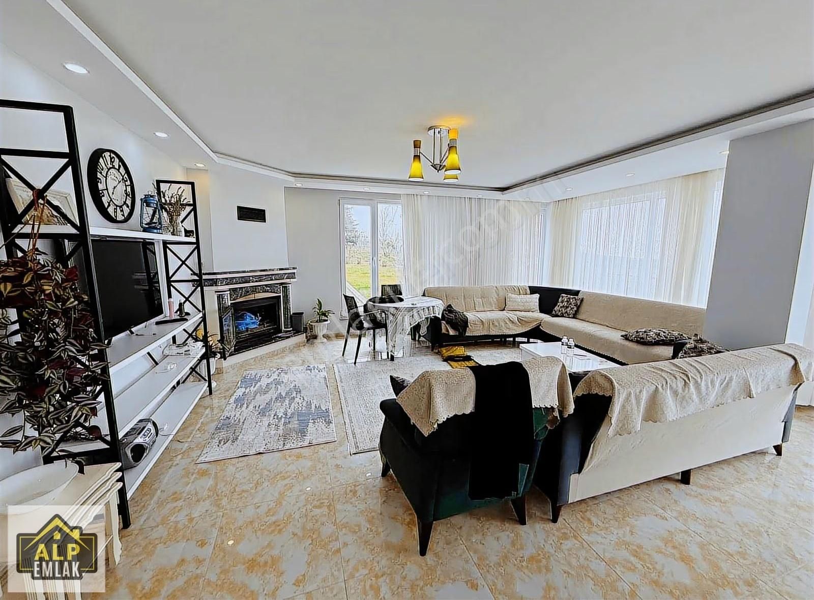 Celaliye'nin En Güzel 9+2 Odalı Deniz Manzaralı Müstakil Villası - Görsel 9