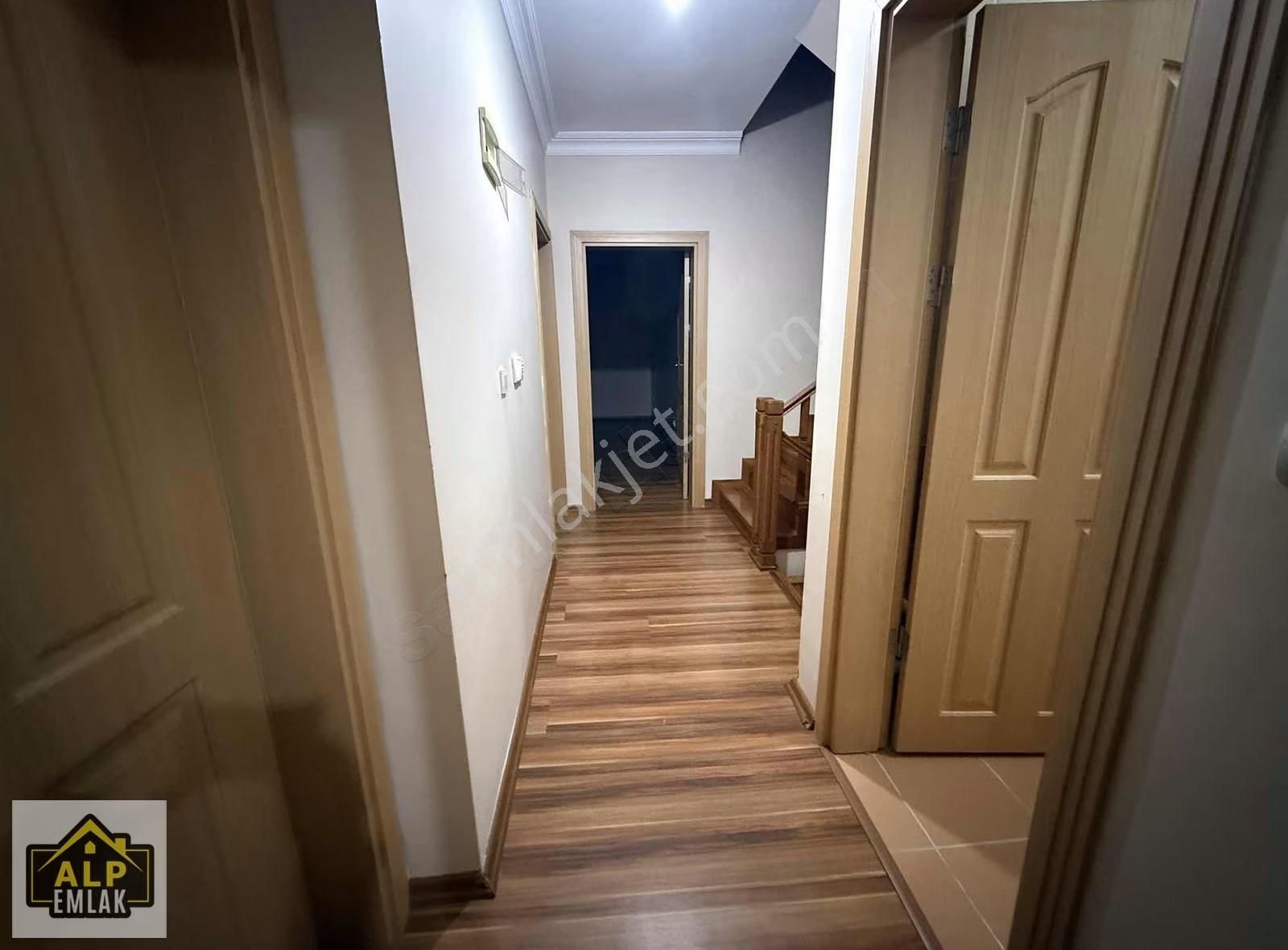 Büyükcekmece Celaliyede 1400 Metre Arsa İcersinde Havuzlu Villa - Görsel 13