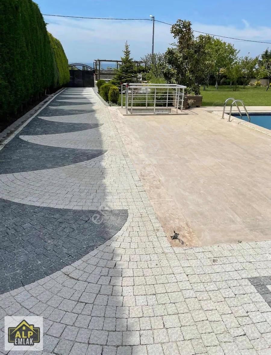 Büyükcekmece Celaliyede 1400 Metre Arsa İcersinde Havuzlu Villa - Görsel 9