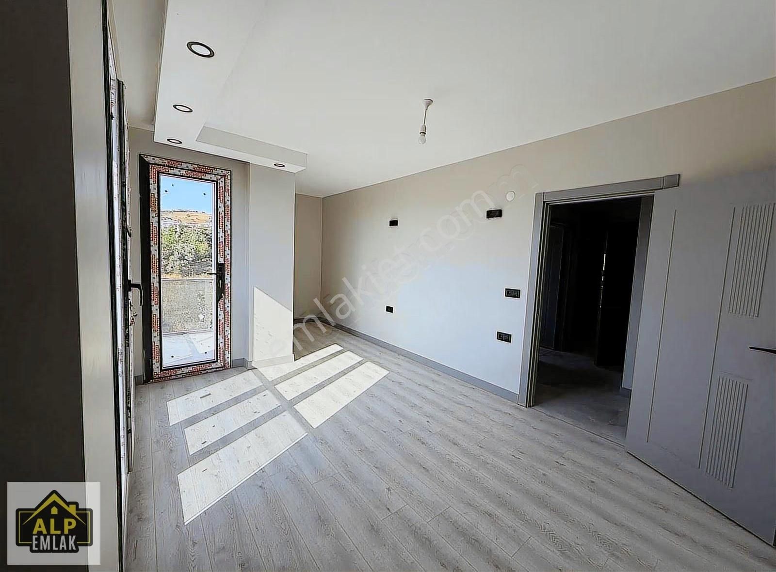 Kamilobada İki Aileye Uygun Dubleks İki Ayrı Girişli Daire - Görsel 11