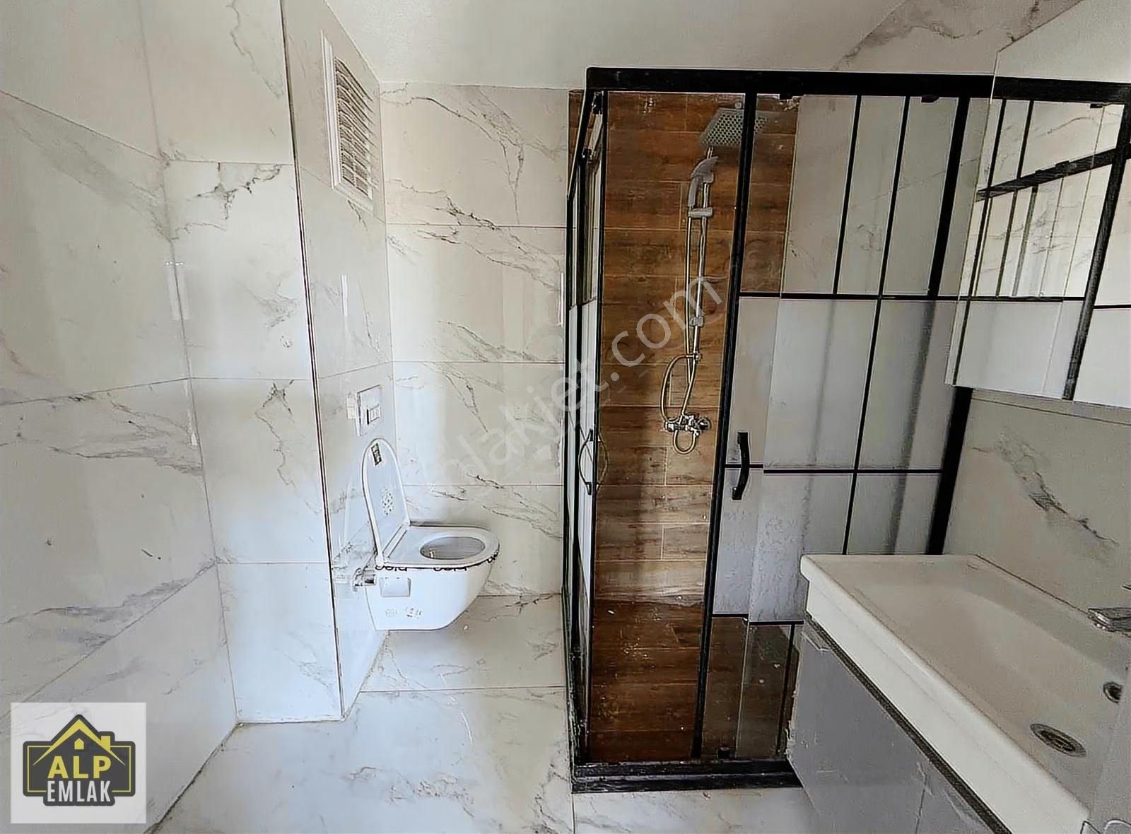 Kamilobada İki Aileye Uygun Dubleks İki Ayrı Girişli Daire - Görsel 15