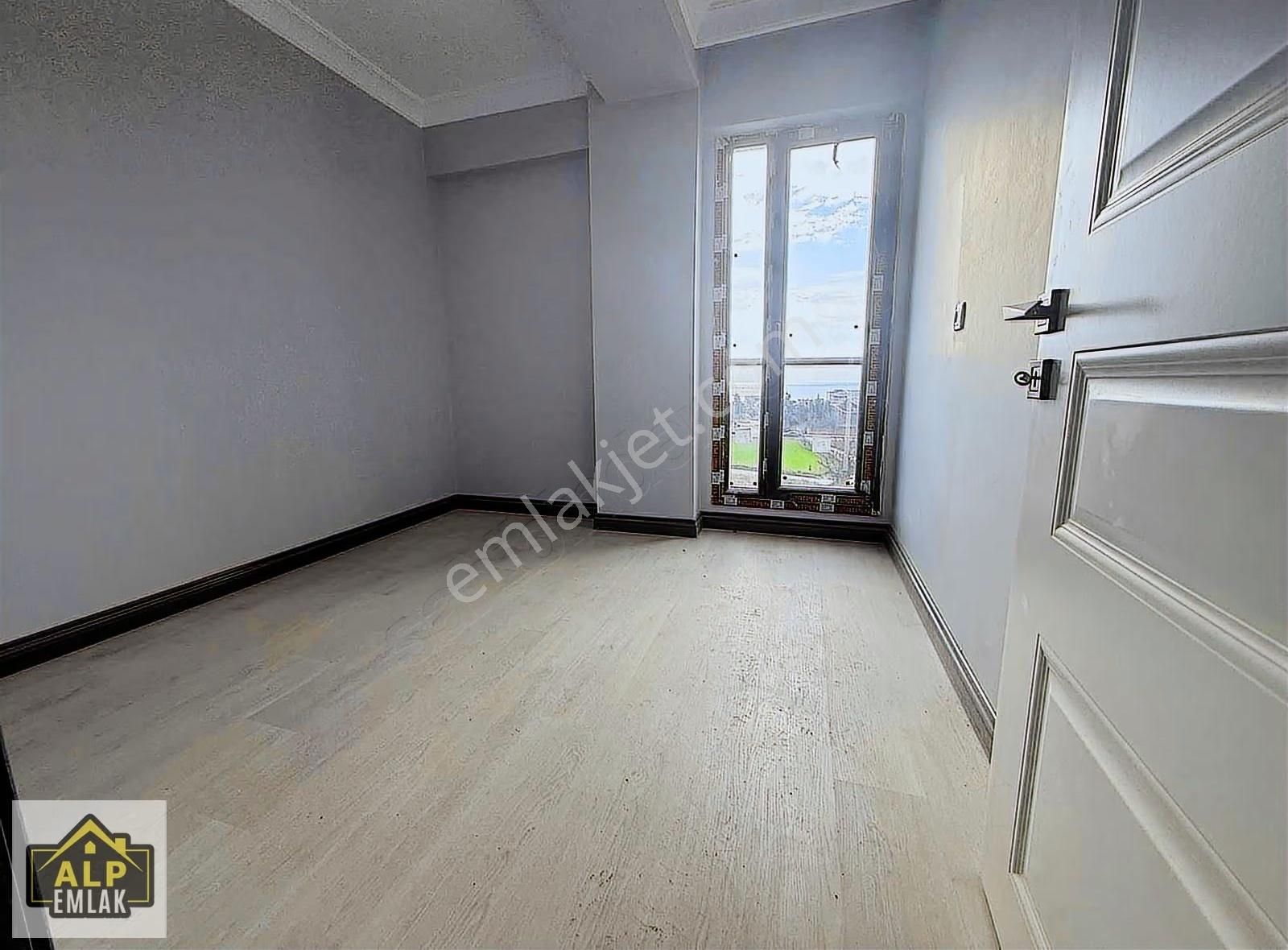 Büyükcekmece Celaliyede Full Deniz Manzaralı Arakat Yeni Daire - Görsel 12