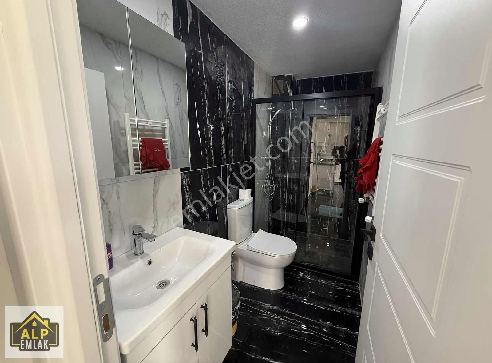 Alp Emlaktan 1+1 Kiralık Yeni Daire - Görsel 11