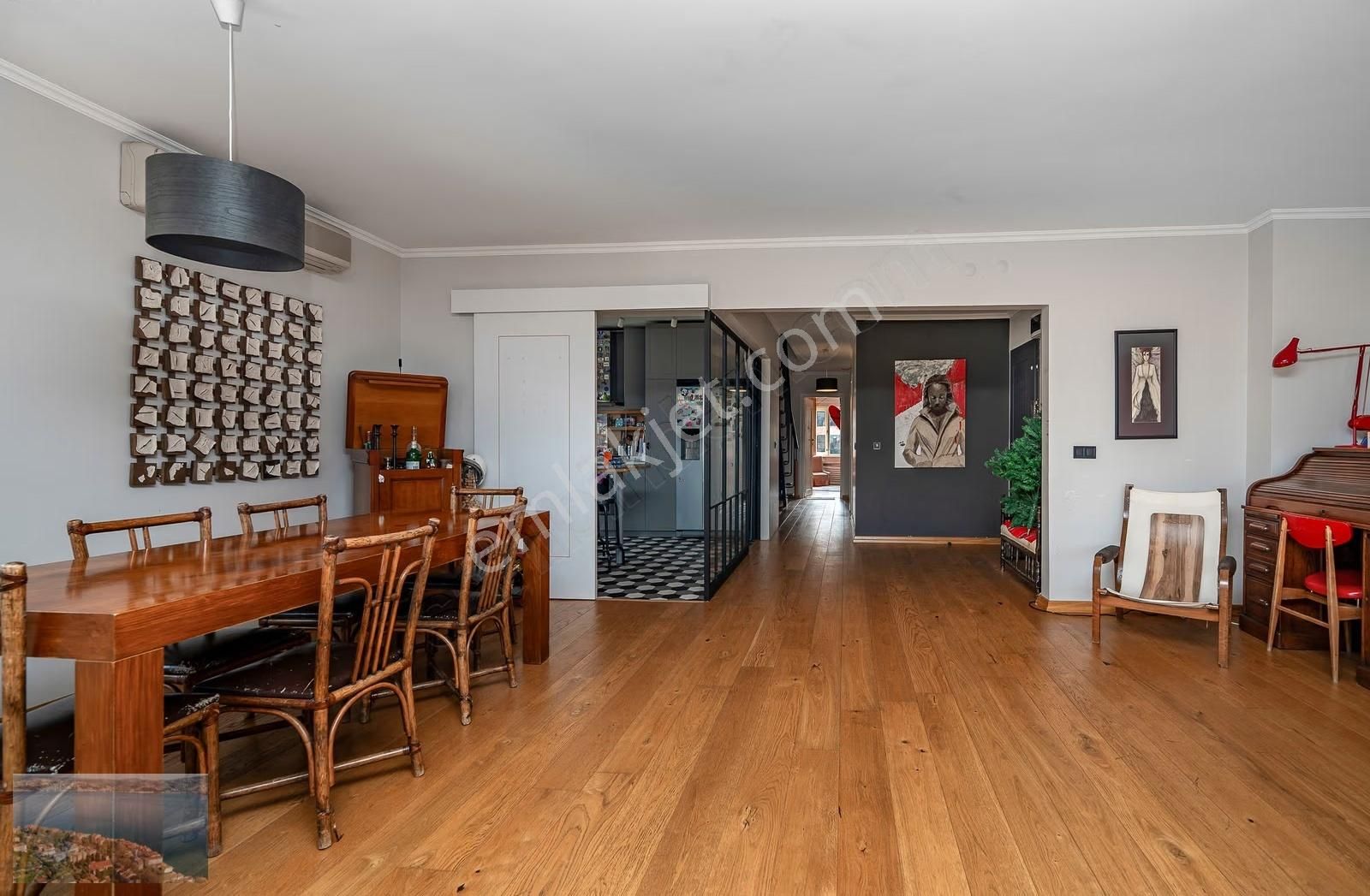 Boğazgören Sitesi 2. Kısım Boğaz Manzaralı Teraslı Çatı Dubleks - Görsel 2