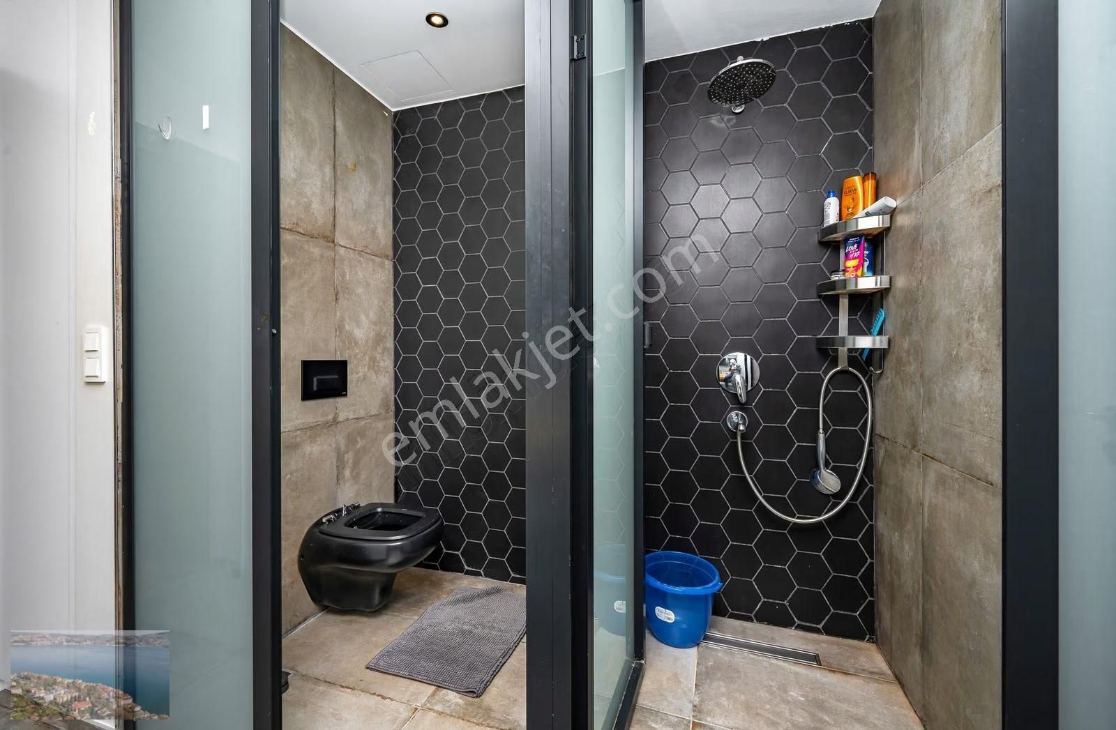 Boğazgören Sitesi 2. Kısım Boğaz Manzaralı Teraslı Çatı Dubleks - Görsel 10