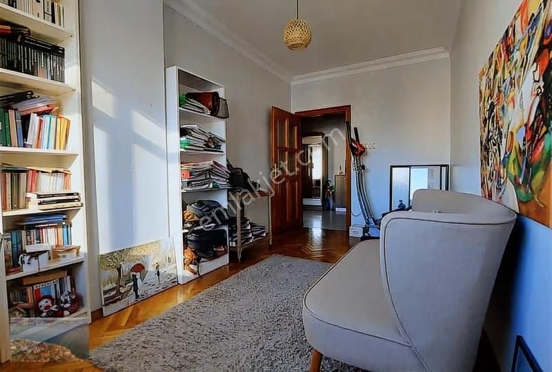 Gayrettepe,merkezi Konumda,asansörlü,k.otoparklı,3+1,satılık Dai - Görsel 3