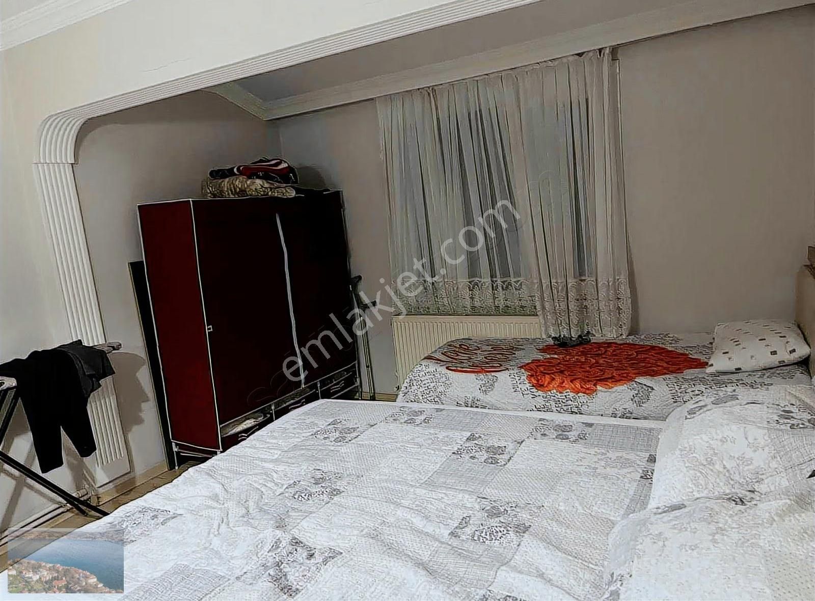 Gazi Mah 'de 175 M2 3 +1 Köşe Başı 5.kat Satılık Daire - Görsel 4