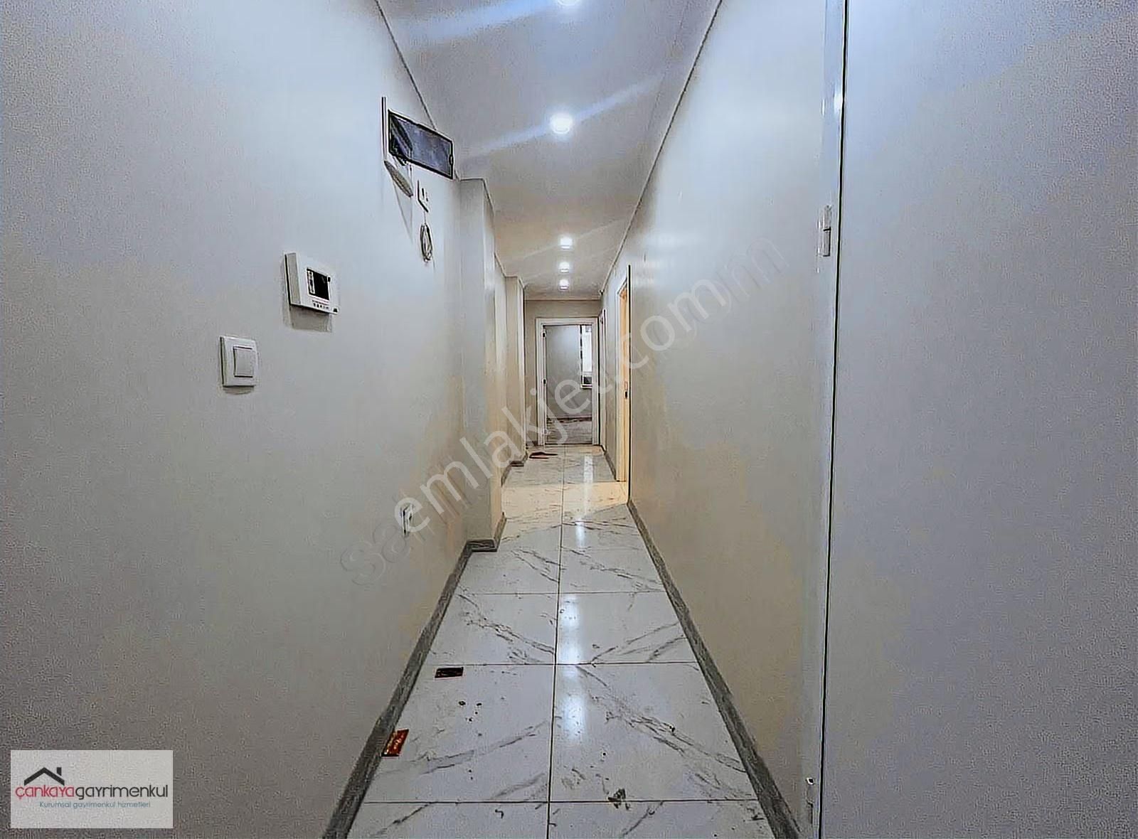 Tevfikbey'de Sıfır 2+1 Güzel Konumda Yüksek Giriş Daire - Görsel 12