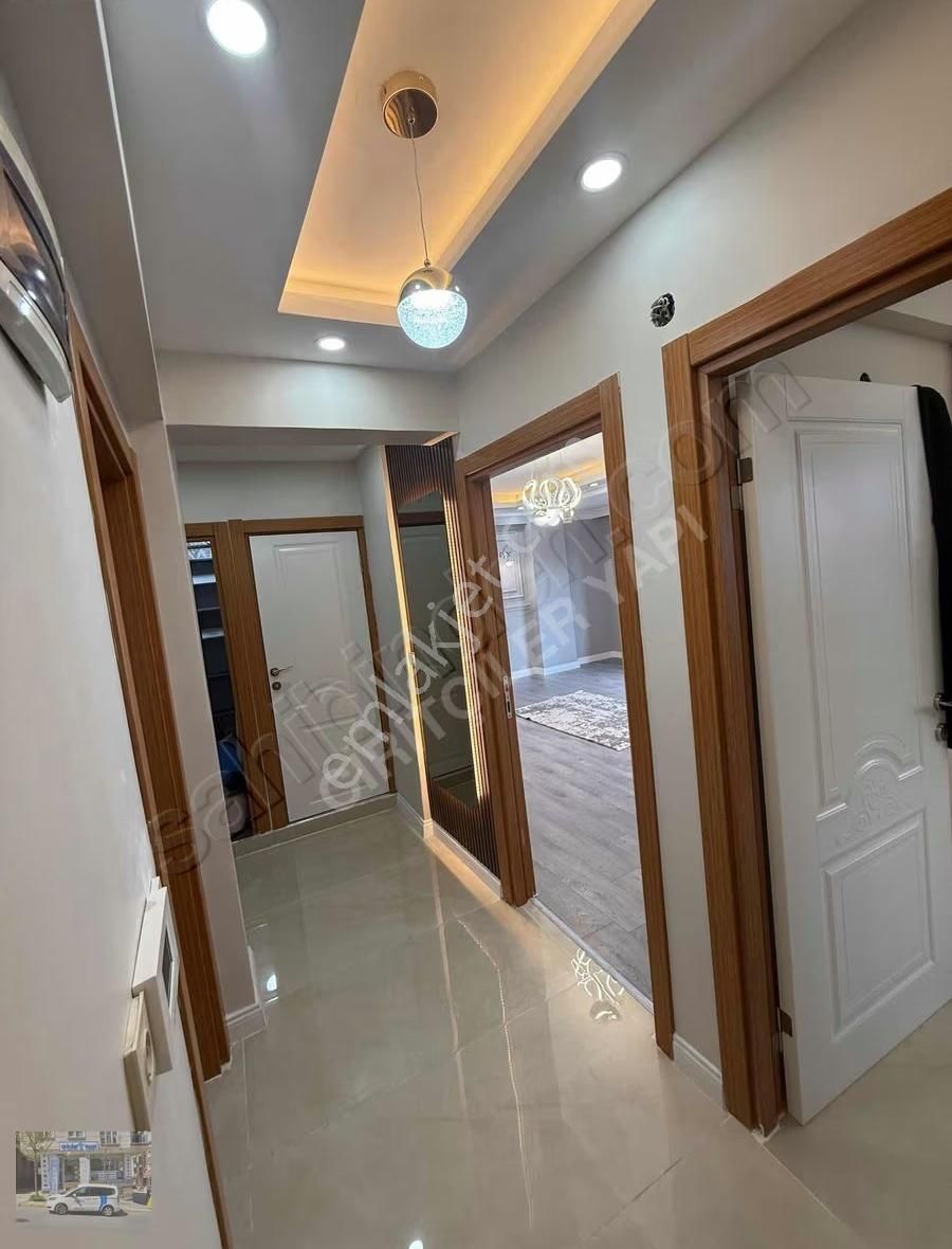 Metrobüse Yürüme Mesafesinde Ara Kat Lüx 2+1 Geniş Daire - Görsel 15