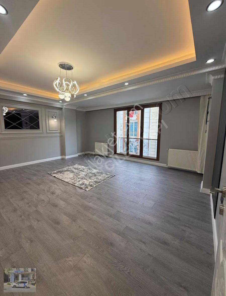 Metrobüse Yürüme Mesafesinde Ara Kat Lüx 2+1 Geniş Daire - Görsel 14