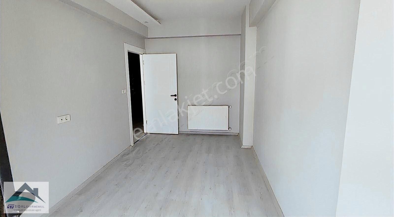 50.yıl Mahallesinde Caddeye Yakın Konumda Satılık Ara Kat Daire - Görsel 10
