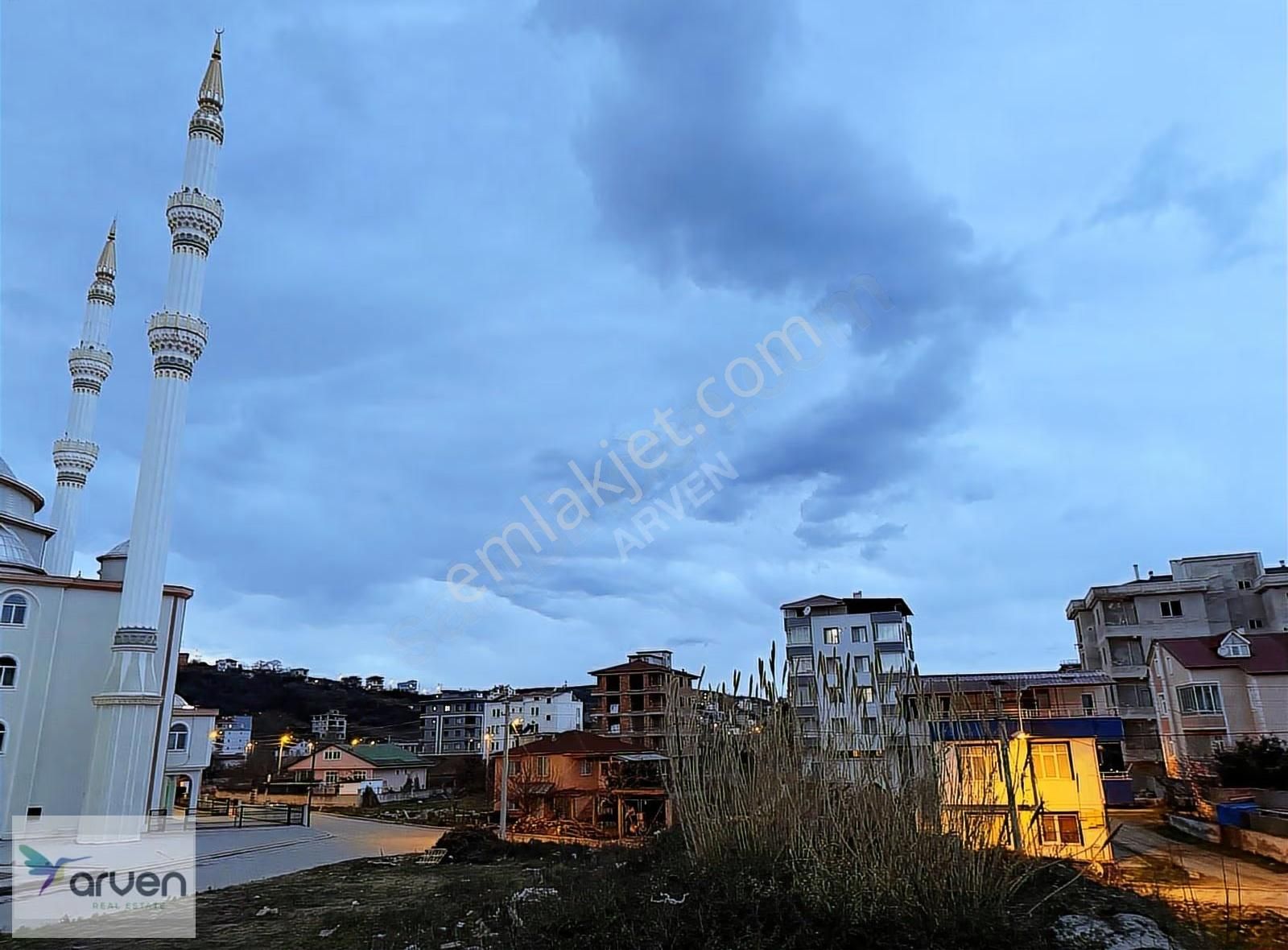 Atakum Çakırlar'da Lüks Eşyalı Satılık 1+1 - Görsel 16
