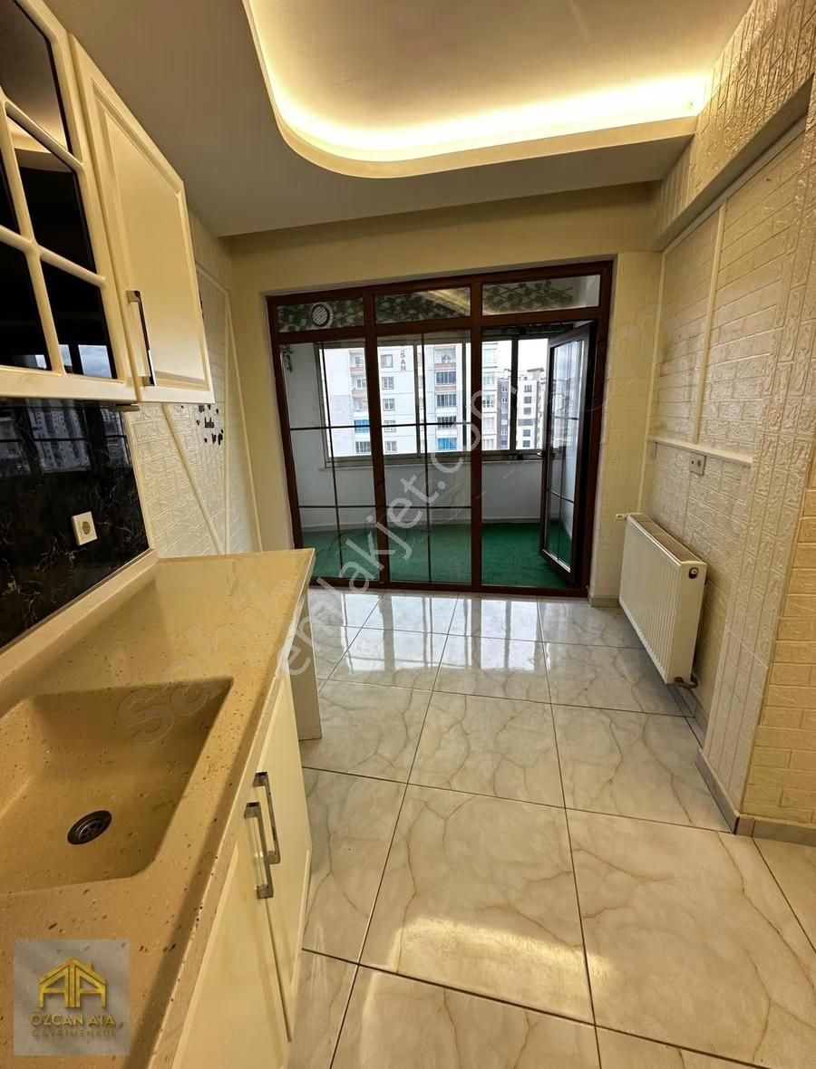 Özcan Ata Gayrimenkulden Serkent'de 3+1 Lüx Kiralık Daire - Görsel 2