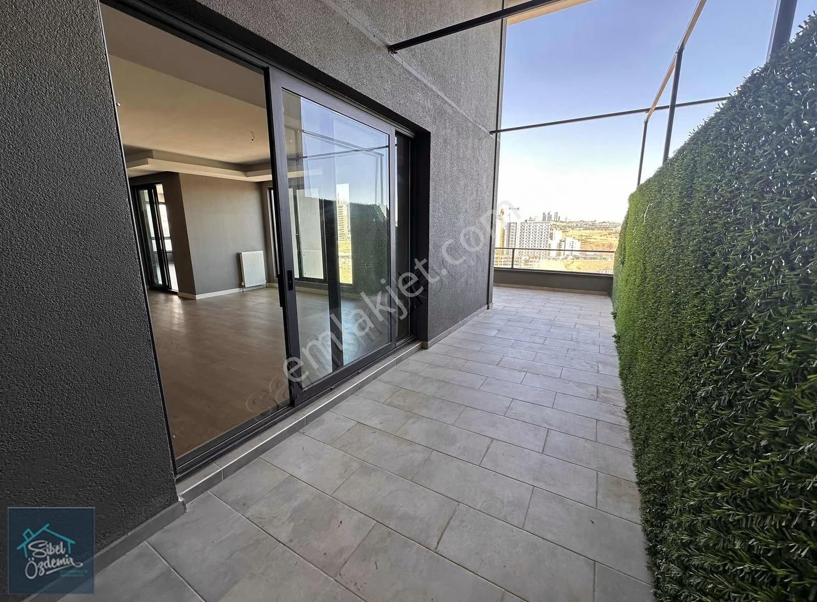 Alacaatlı Natura Sitesi'nde Teraslı 5+1 Lüks Daire - Görsel 9