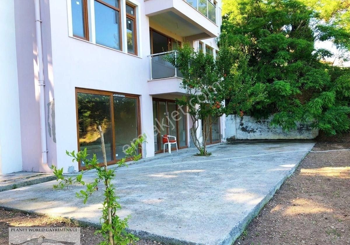 Planet’ten Deniz Manzaralı 2009 Yapımı Müstakil Bahçeli Daire - Görsel 2