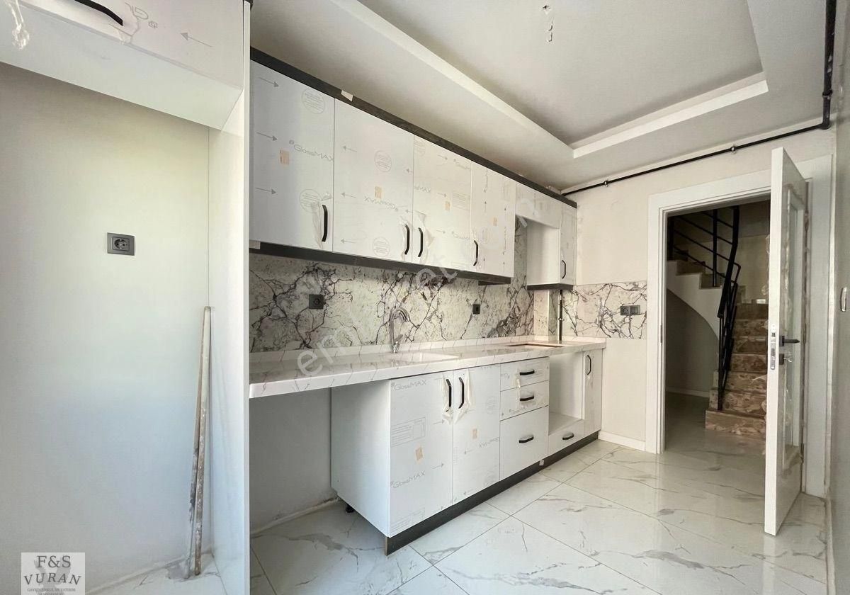 Efeler Yedi Eylül’de Geniş Teraslı Üst Kat Dubleks 2+1 – Ferah Plan, Merkezi Konum - Görsel 7