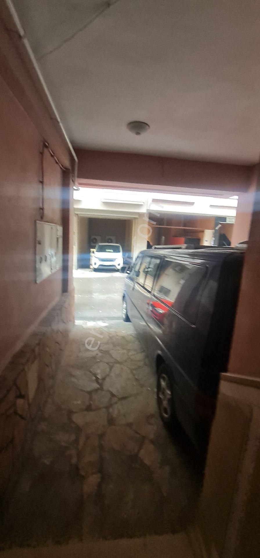 İzmir Konak Zafertepe Mahallesi Kiralık - Görsel 31