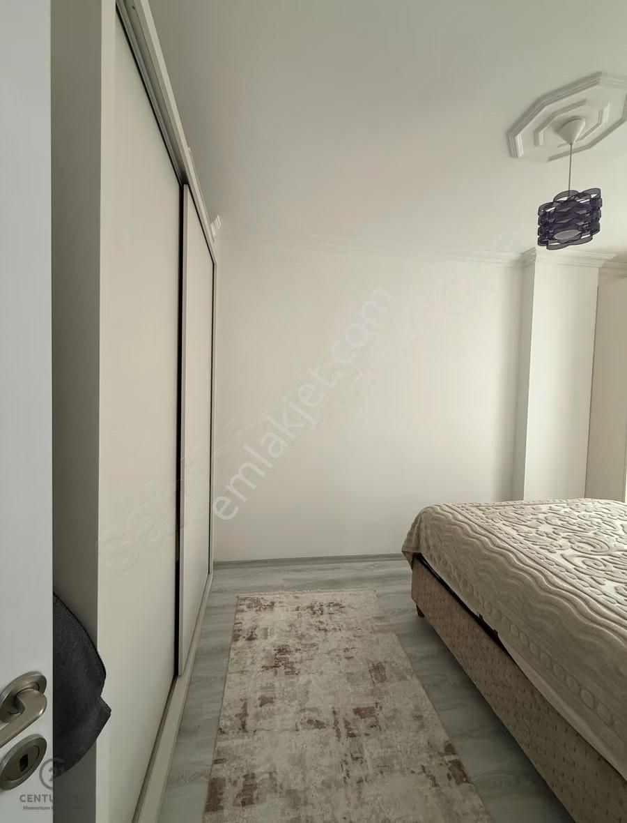 Sefaköy Merkezde Balkonlu, Bakımlı Aydınlık 2+1 Daire - Görsel 2