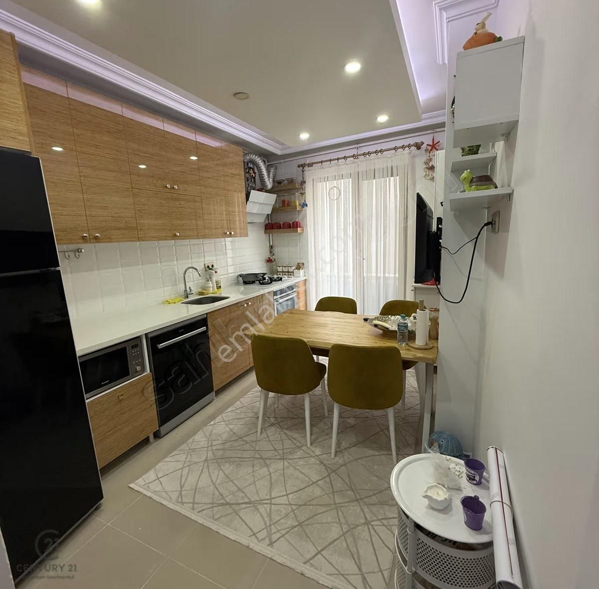 Sefaköy Merkezde Balkonlu, Bakımlı Aydınlık 2+1 Daire - Görsel 5