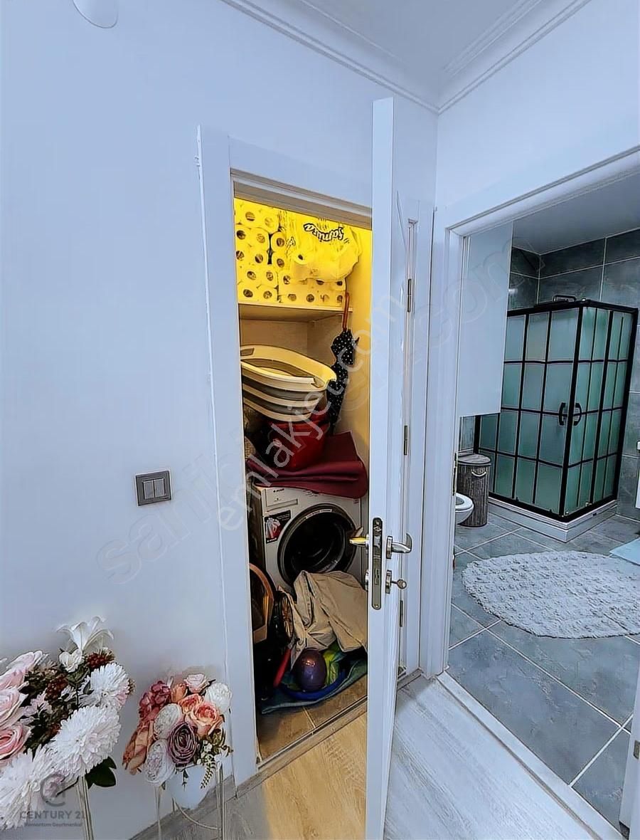 Sefaköy Merkezde Balkonlu, Bakımlı Aydınlık 2+1 Daire - Görsel 3