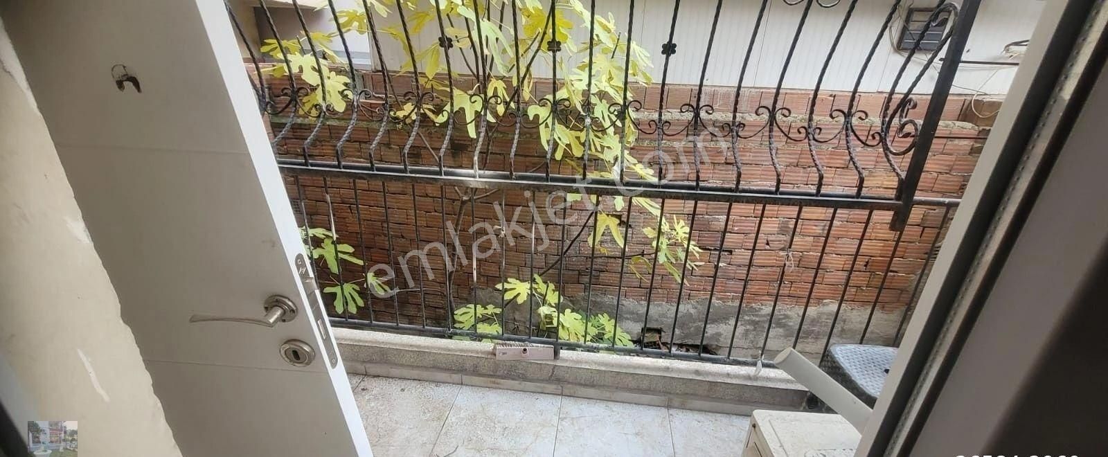 Alsancak Kahramanlar İzban Yakını Satılık Mobilyalı 1+1 Bahçeli - Görsel 13