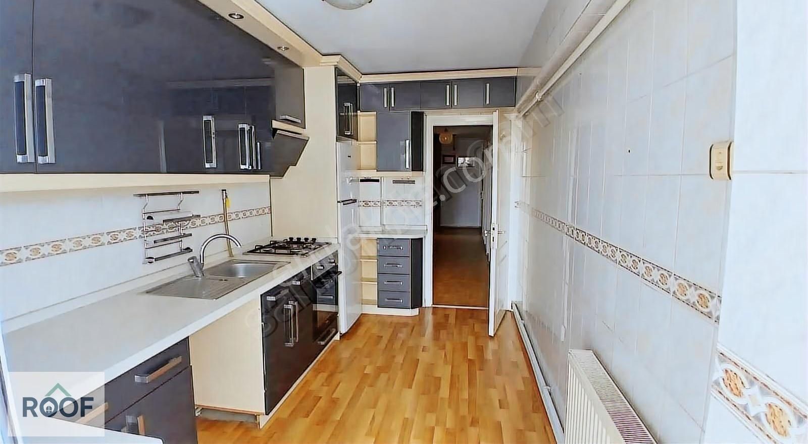 Yalı Mahallesinde Merkezi Konumda Geniş 3+1 Satılık Daire - Görsel 2