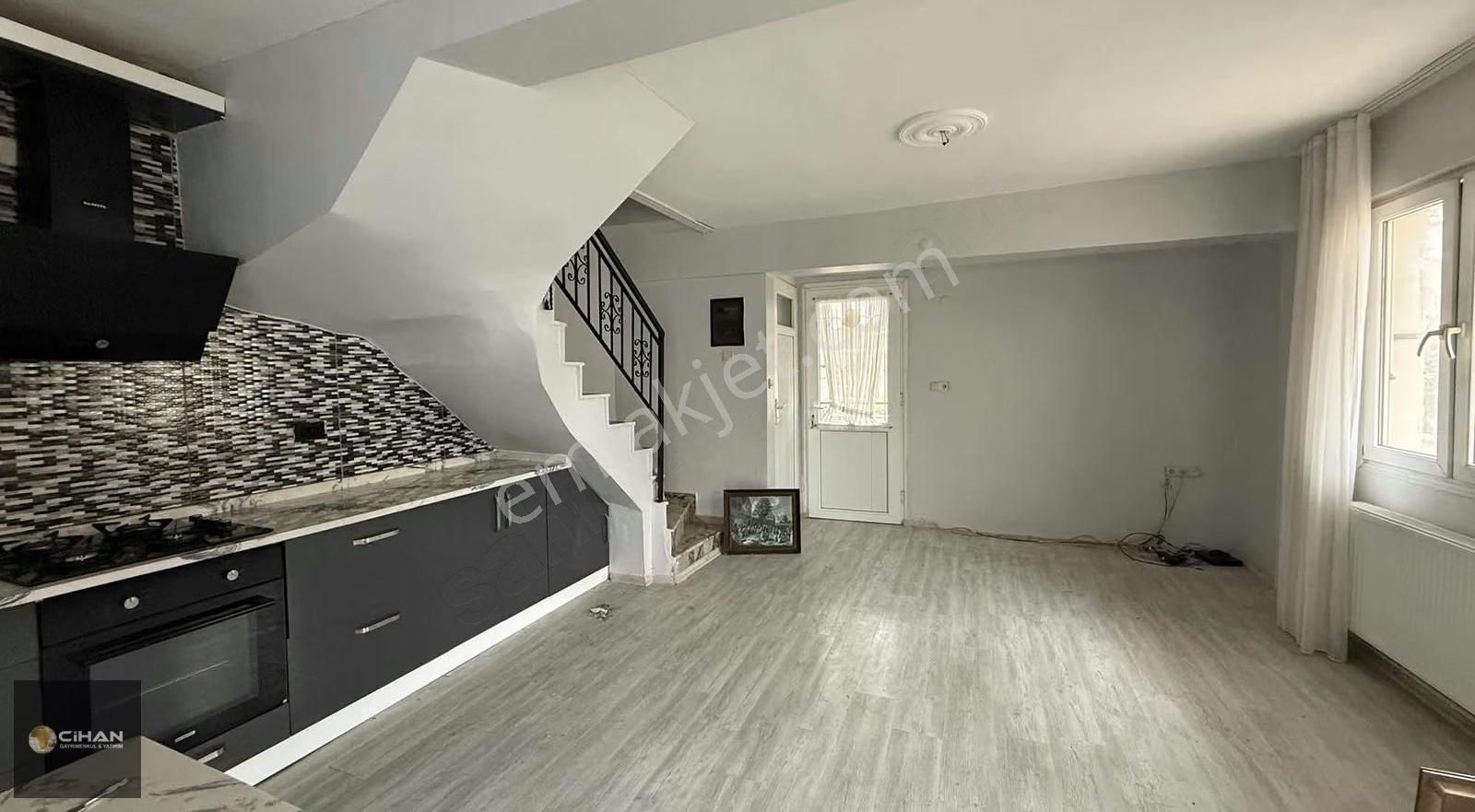 Avm Bölgesi Denize 200 Metre Yazlık - Görsel 24