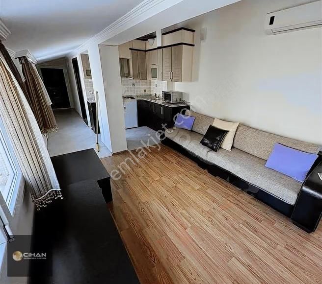 Kuşadası Merkezde Havuzlu Sit 4+1 Daire - Görsel 10