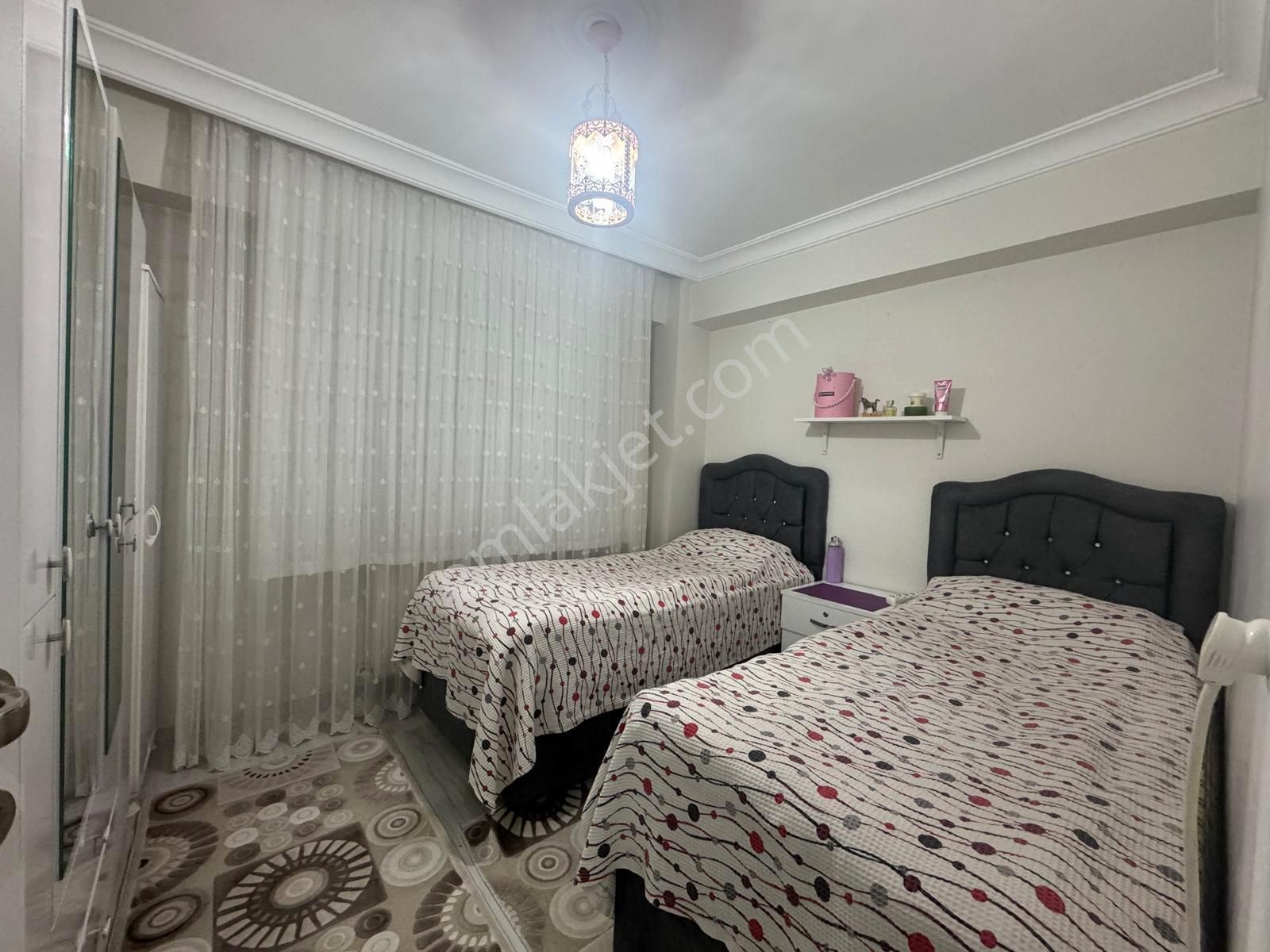 Yıldız Emlaktan Mevlana Cami Yakını Güney Cephe Geniş 2+1 Yüksek Giriş - Görsel 5